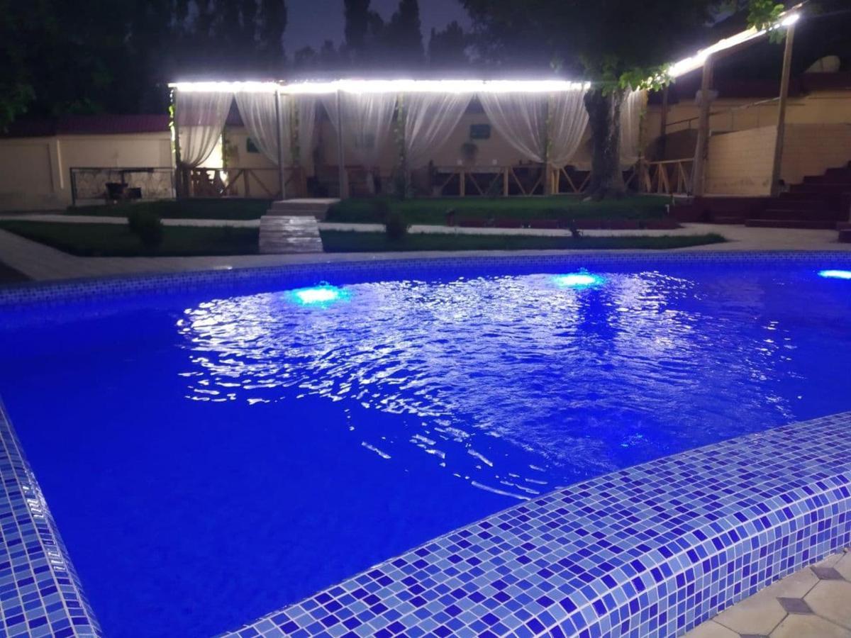 Зона Отдых Apachi В Горах Чимган Hotel Ngoại thất bức ảnh