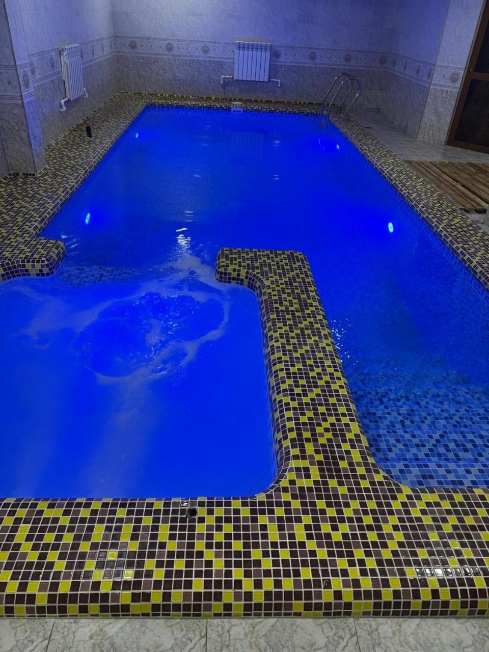 Зона Отдых Apachi В Горах Чимган Hotel Ngoại thất bức ảnh